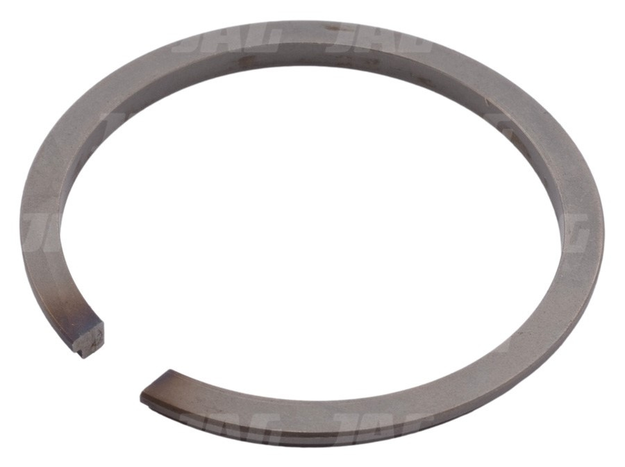 L112530 Pierścień zwolnicy tylnego mostu