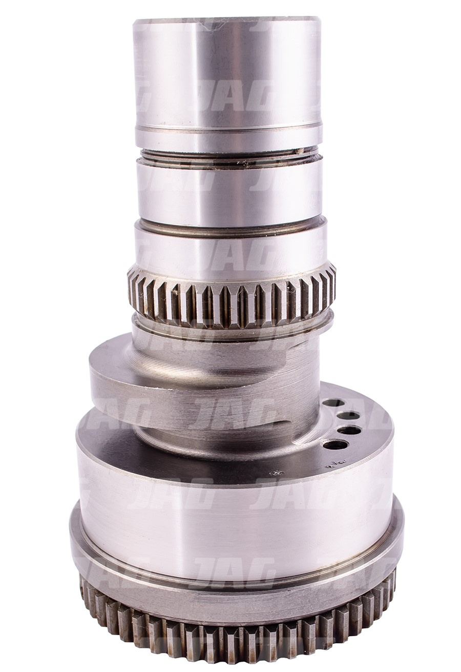 RE222630 Wałek skrzyni biegów