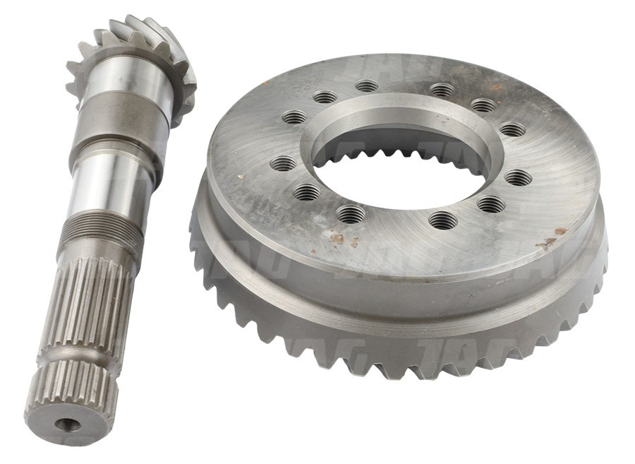 81575C1 Wałek atakujący + zębatka Z14/44, CASE IH 81575C1 81575C2