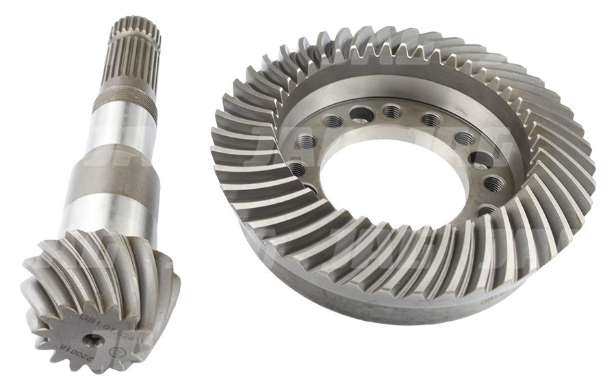 81575C1 Wałek atakujący + zębatka Z14/44, CASE IH 81575C1 81575C2