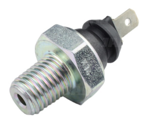 1967900C1 Czujnik ciśnienia oleju