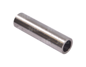 826162M1 Prowadnica zaworu